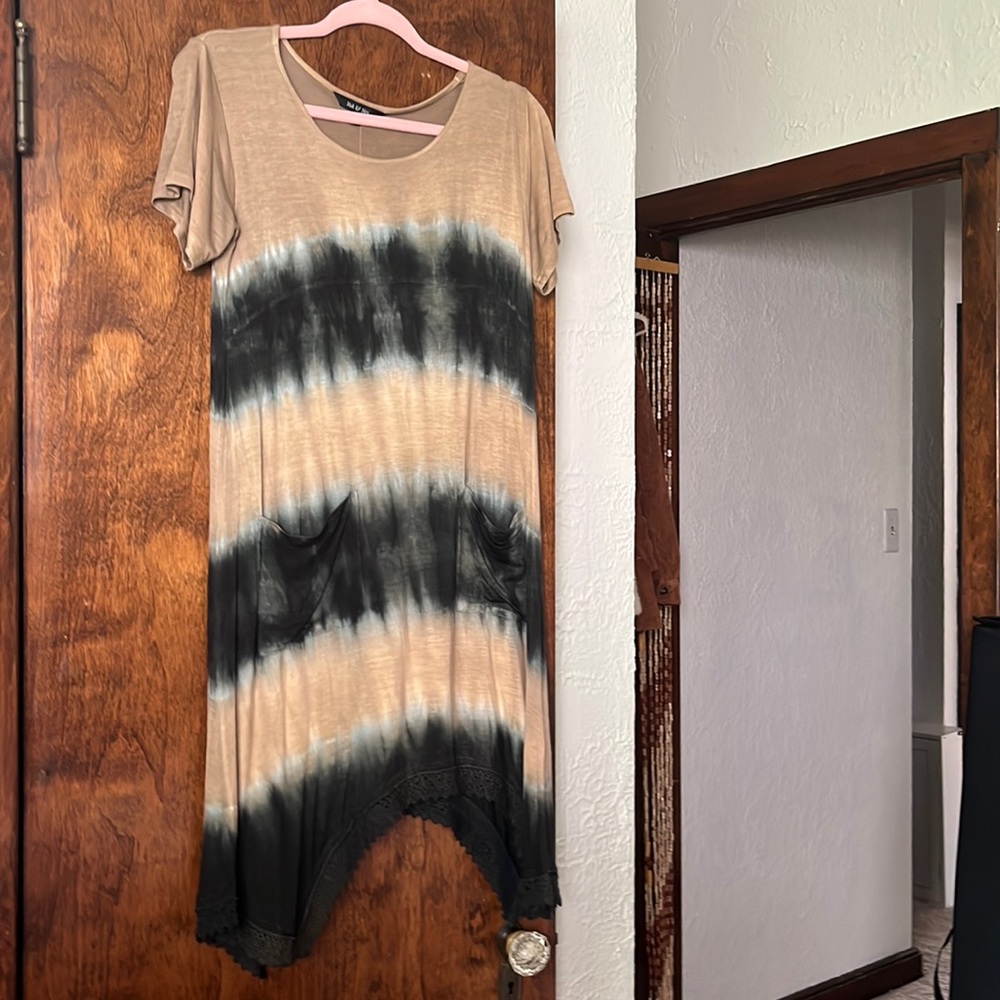Lillies goods new unworn dress tie dye with pockets made in Nepal